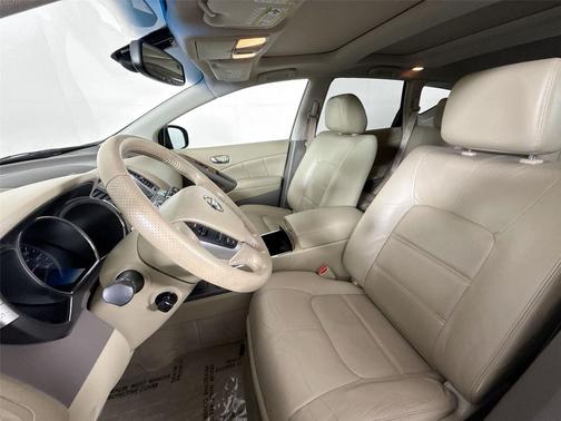 2011 Nissan Murano LE