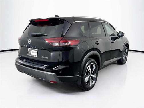 Super Black 2024 Nissan Rogue SL