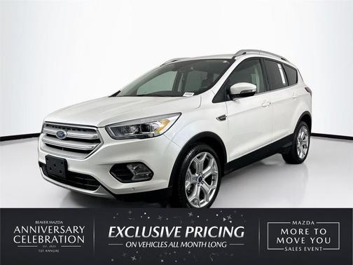 White Platinum Metallic Tri-Coat 2019 Ford Escape Titanium