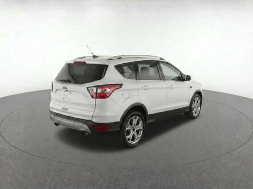 White Platinum Metallic Tri-Coat 2019 Ford Escape Titanium