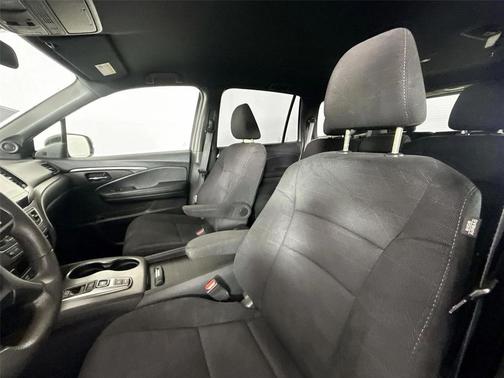 Lunar Silver Metallic 2022 Honda Pilot AWD Sport