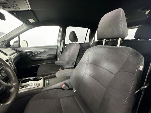 Lunar Silver Metallic 2022 Honda Pilot AWD Sport