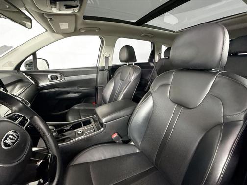 Glacial White Pearl 2021 Kia Sorento S