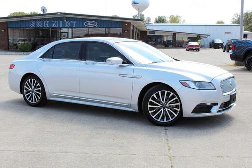 2019 Lincoln Continental Select