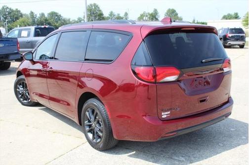 2020 Chrysler Pacifica L