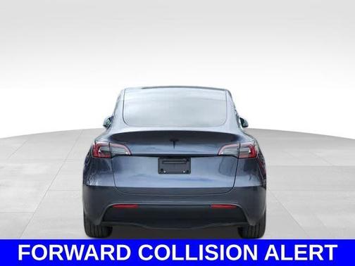 2023 Tesla Model Y Base