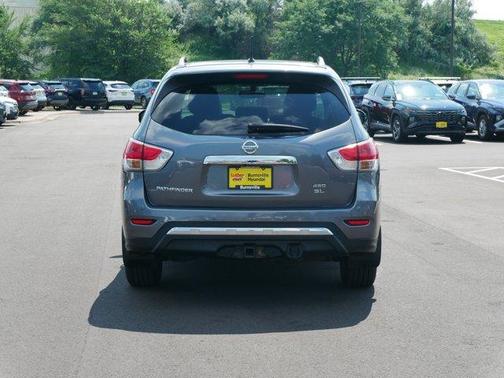 2016 Nissan Pathfinder SL