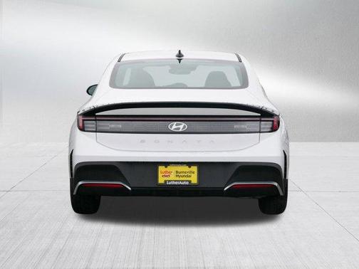2025 Hyundai SONATA SE