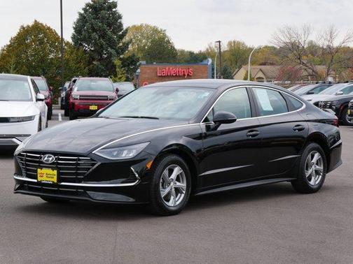 2023 Hyundai SONATA SE