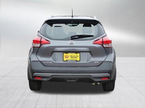 2019 Nissan Kicks SR