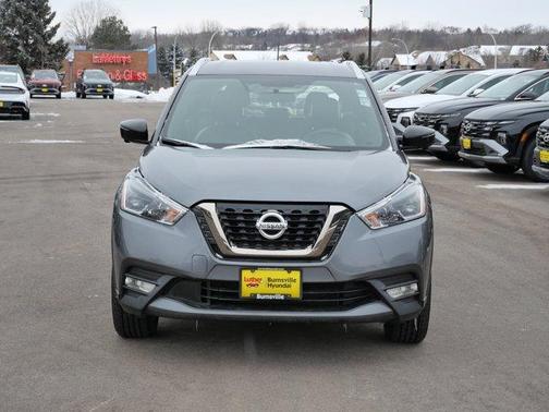 2019 Nissan Kicks SR