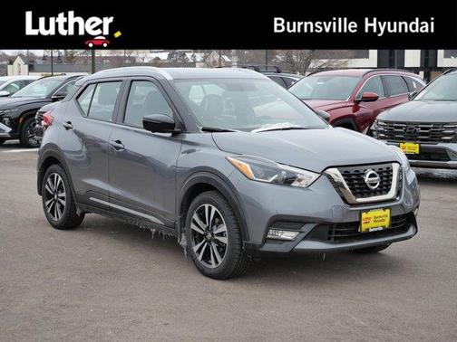 2019 Nissan Kicks SR