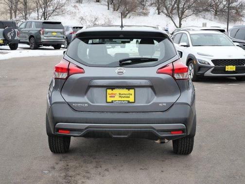 2019 Nissan Kicks SR