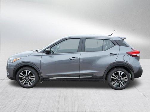 2019 Nissan Kicks SR