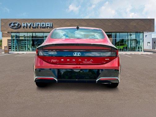 2025 Hyundai SONATA SEL