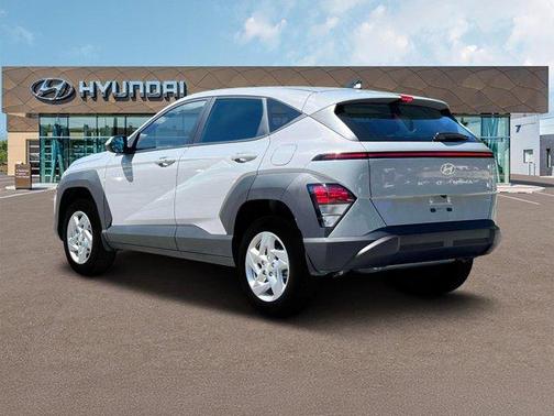 2025 Hyundai KONA SE