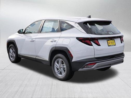 2025 Hyundai TUCSON SE