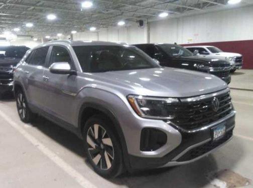 Silver Bird Metallic 2024 Volkswagen Atlas Cross Sport 2.0T SE w/Technology