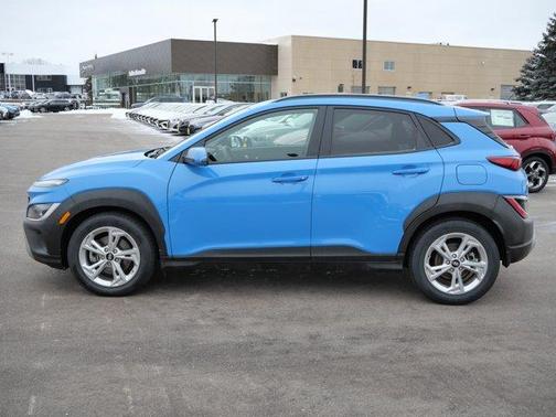 2022 Hyundai KONA SEL