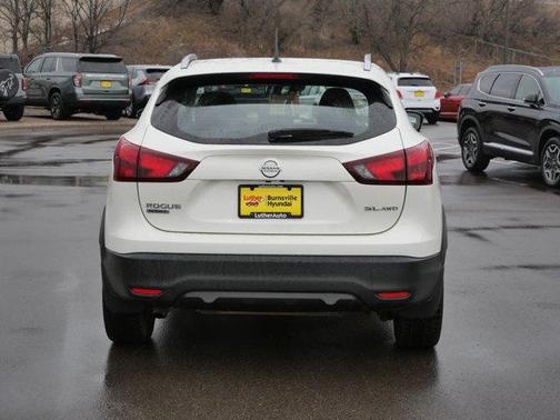 2017 Nissan Rogue Sport SL