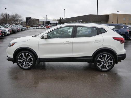 2017 Nissan Rogue Sport SL