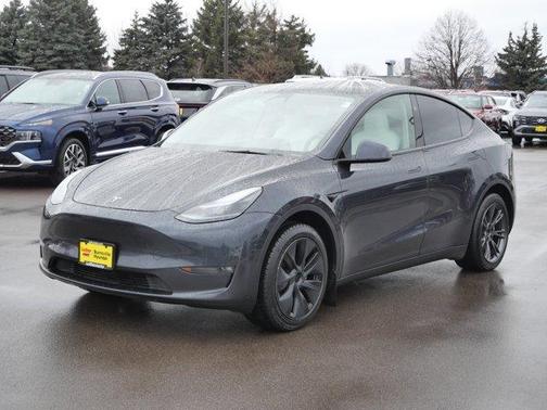 2025 Tesla Model Y Long Range