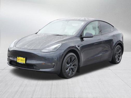 2025 Tesla Model Y Long Range
