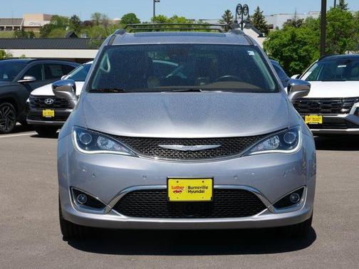 Billet Silver Metallic Clearcoat 2018 Chrysler Pacifica Limited