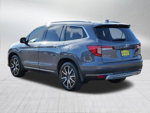 2022 Honda Pilot Touring 8-Passenger