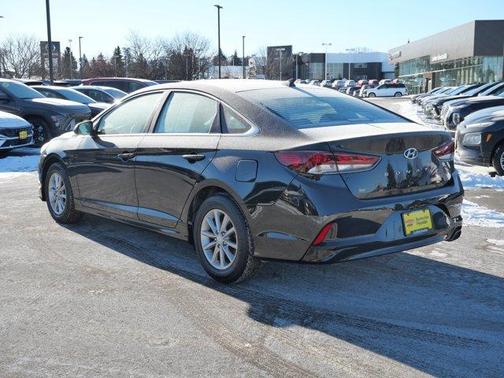 2019 Hyundai SONATA SE