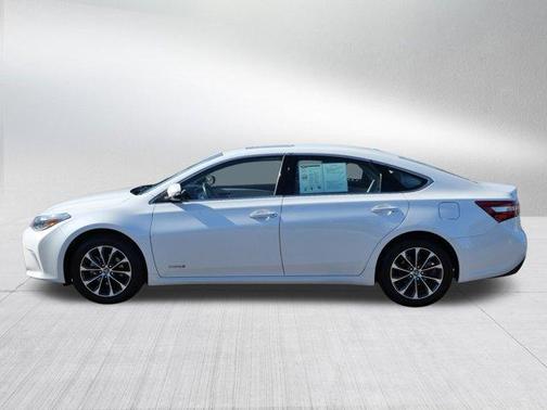 2018 Toyota Avalon Hybrid XLE Premium