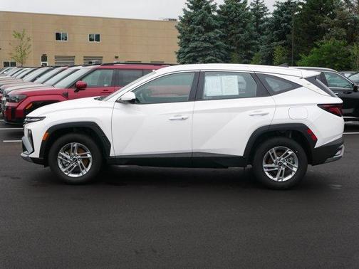 2025 Hyundai TUCSON SE