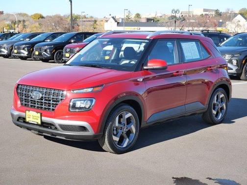 2023 Hyundai VENUE SEL