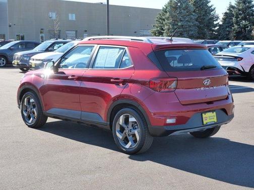 2023 Hyundai VENUE SEL