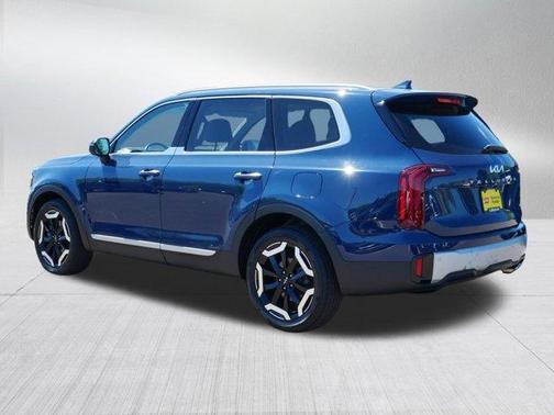 Midnight Black 2024 Kia Telluride S