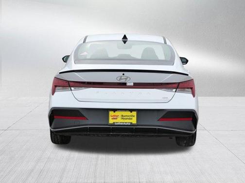 2025 Hyundai ELANTRA HEV SEL