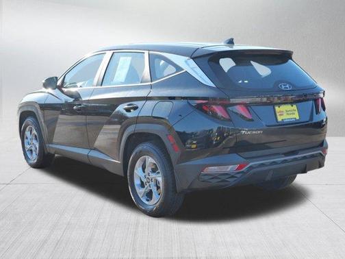 2023 Hyundai TUCSON SE