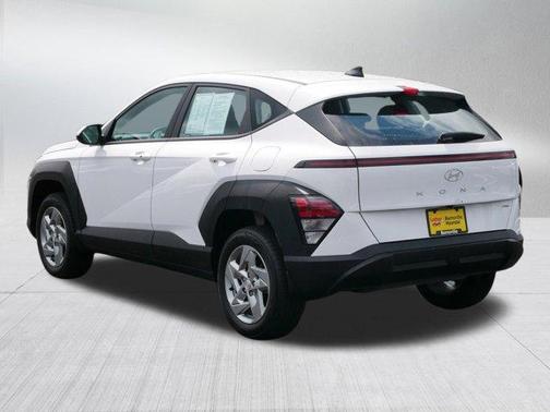 2025 Hyundai KONA SE