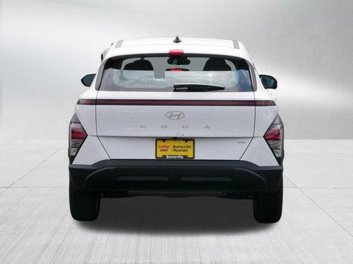 2025 Hyundai KONA SE
