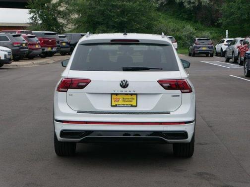 2024 Volkswagen Tiguan 2.0T SE R-Line Black