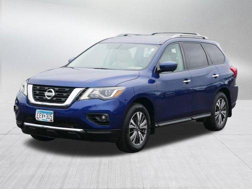 2017 Nissan Pathfinder SL