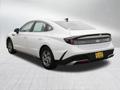2025 Hyundai SONATA SE