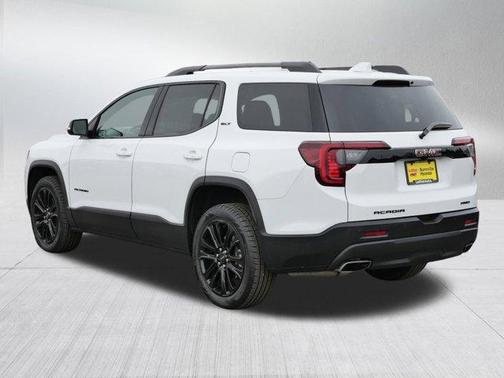 2022 GMC Acadia SLT