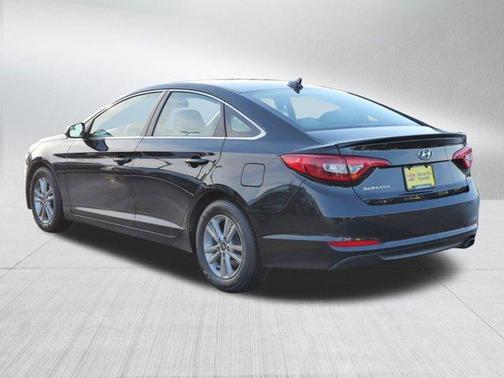 2017 Hyundai SONATA SE