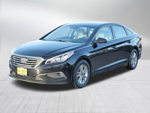 2017 Hyundai SONATA SE