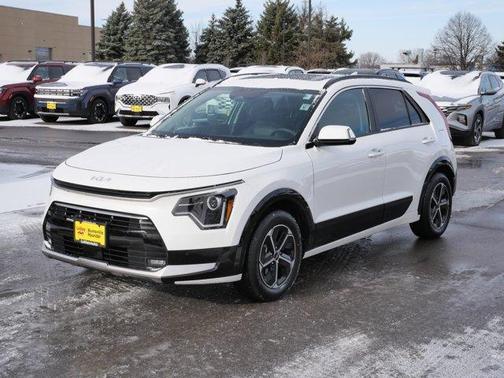2025 Kia Niro SX