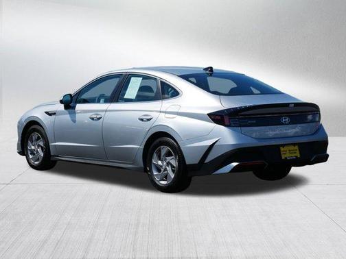 2025 Hyundai SONATA SE