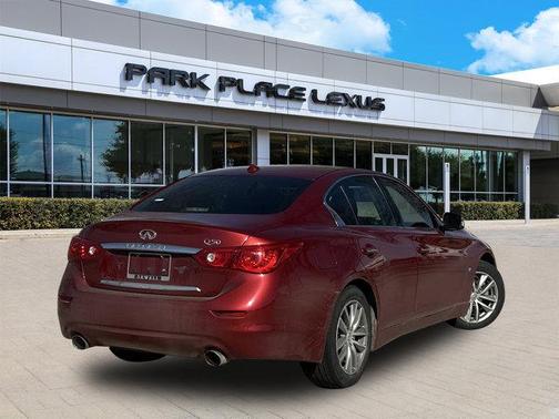 2015 INFINITI Q50 Premium