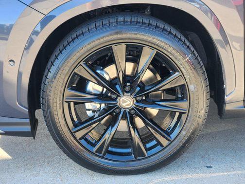 2026 Lexus NX 450h+ NX 450h+ F SPORT Handling