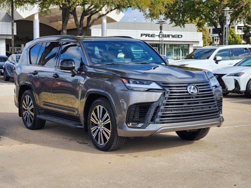 2025 Lexus LX 700h Luxury